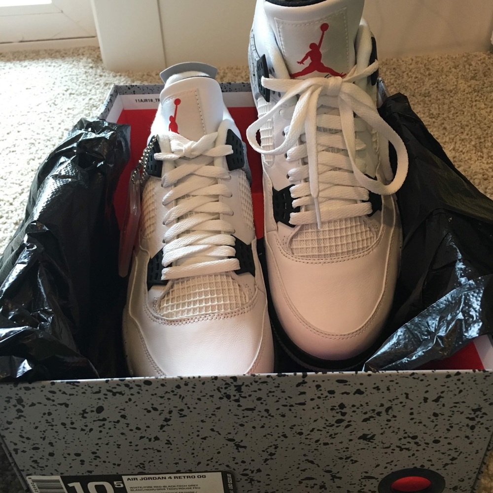 NIB- Air Jordan 4 Retro OG Size 10.5